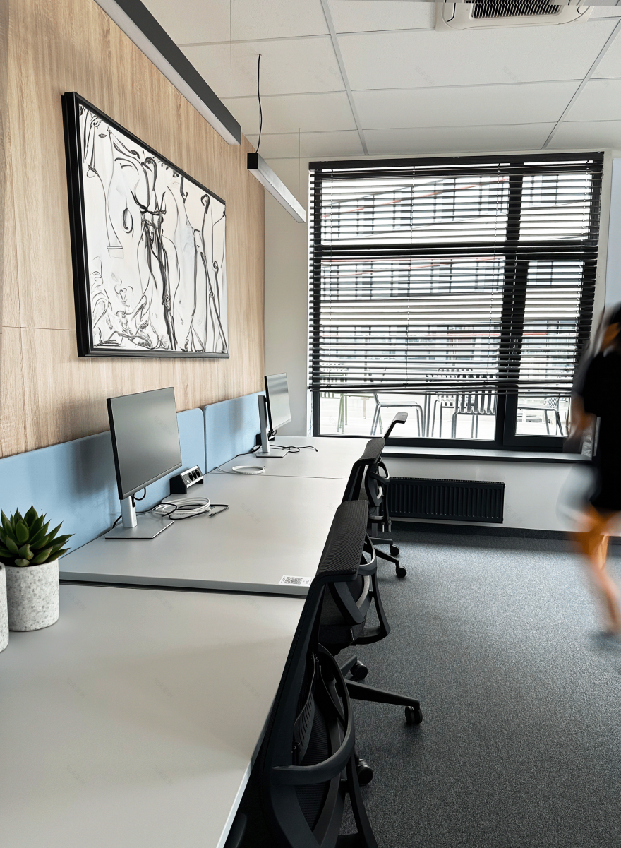 IT 公司简约风办公室丨拉脱维亚里加-22