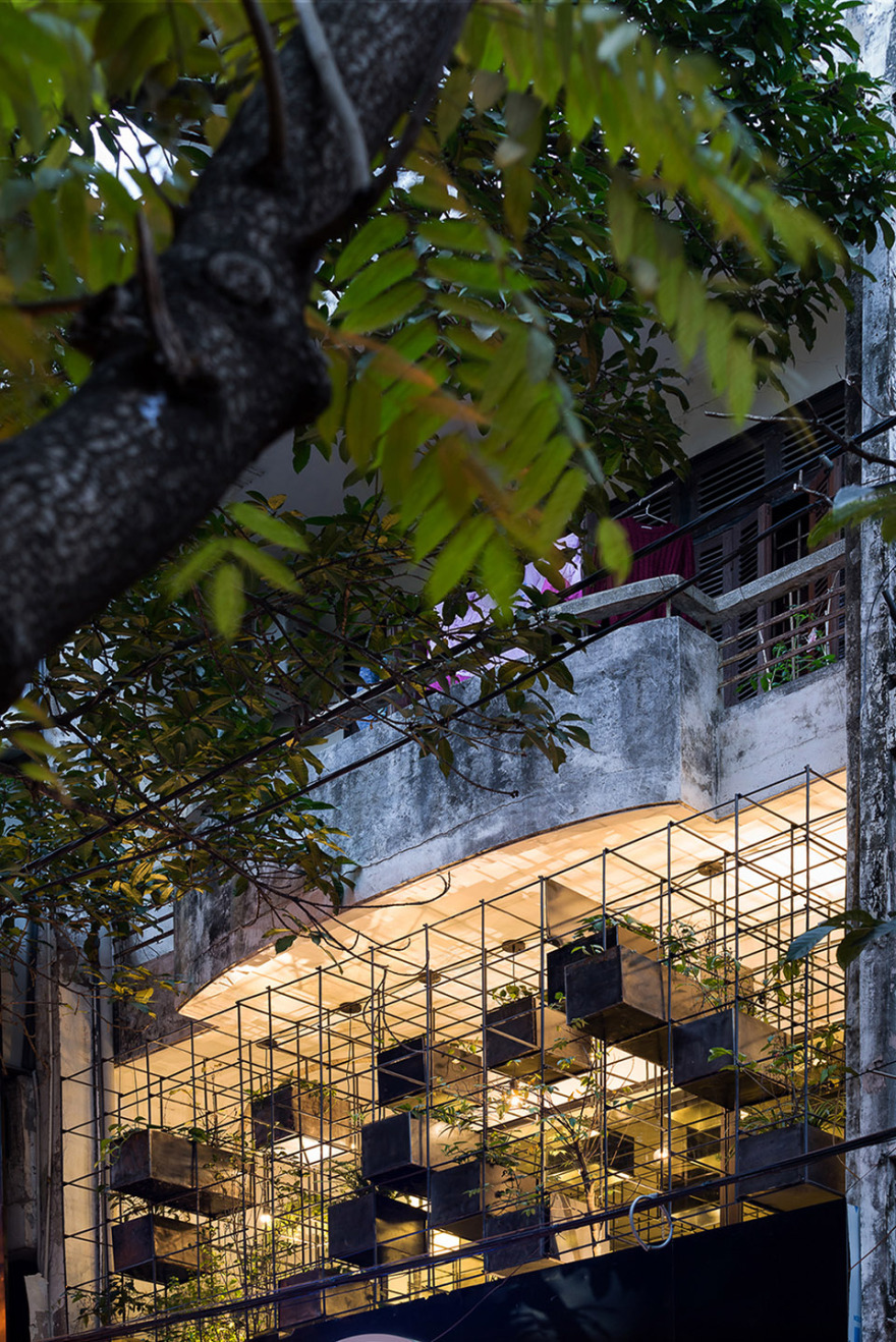 Wake space up! 城市生态阳台,越南 / Farming Architects-33