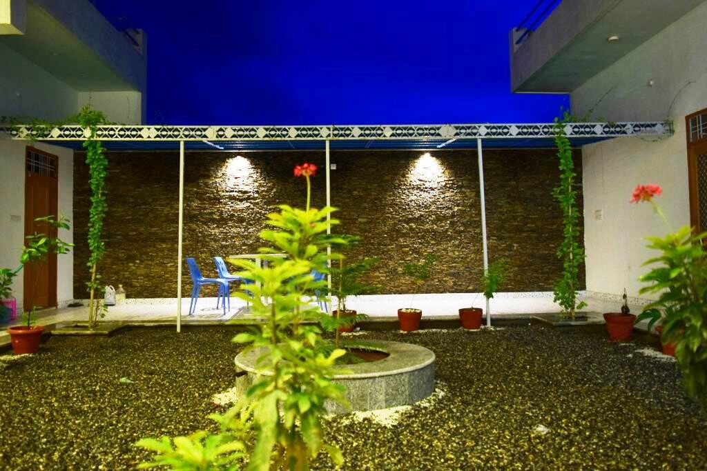 罗伊高速公路餐厅-22