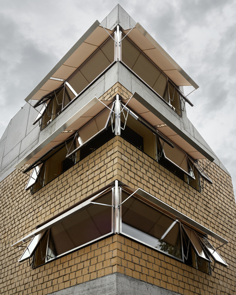 和谐雕塑般的瑞士住宅设计-31