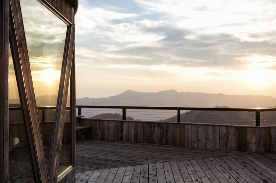 天空小屋 · 模块化建筑的可持续山地住宅-14