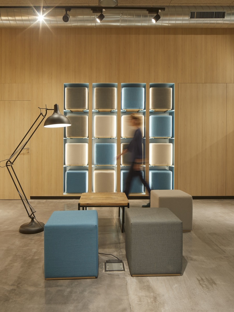 世贸中心巴塞罗那新办公空间设计丨西班牙巴塞罗那丨TBI-19