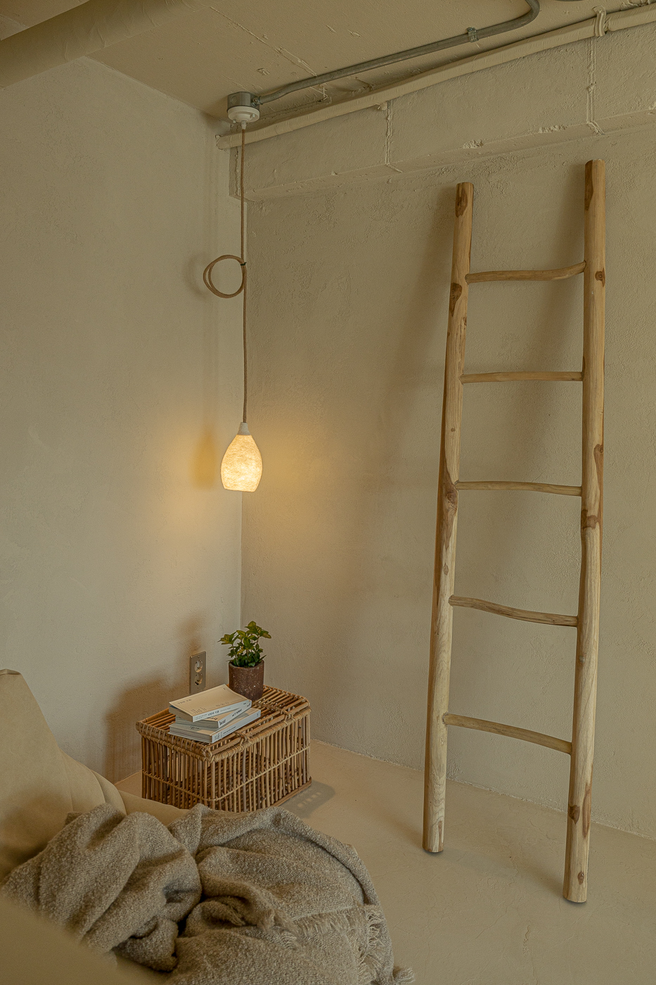 白色调的极简主义 | 200 平米的现代豪华公寓-17