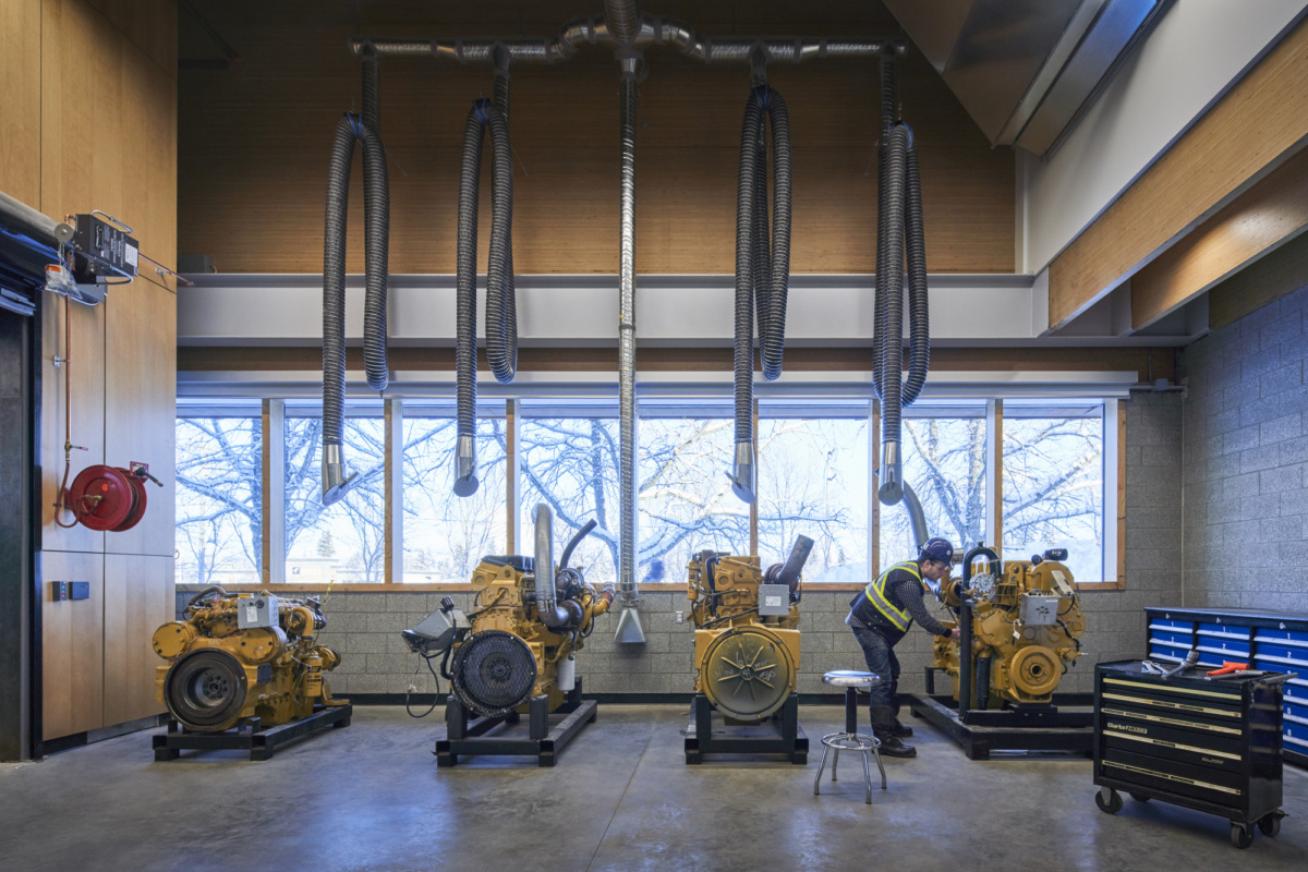 新卡里多尼亚理工学院重型机械培训设施-18