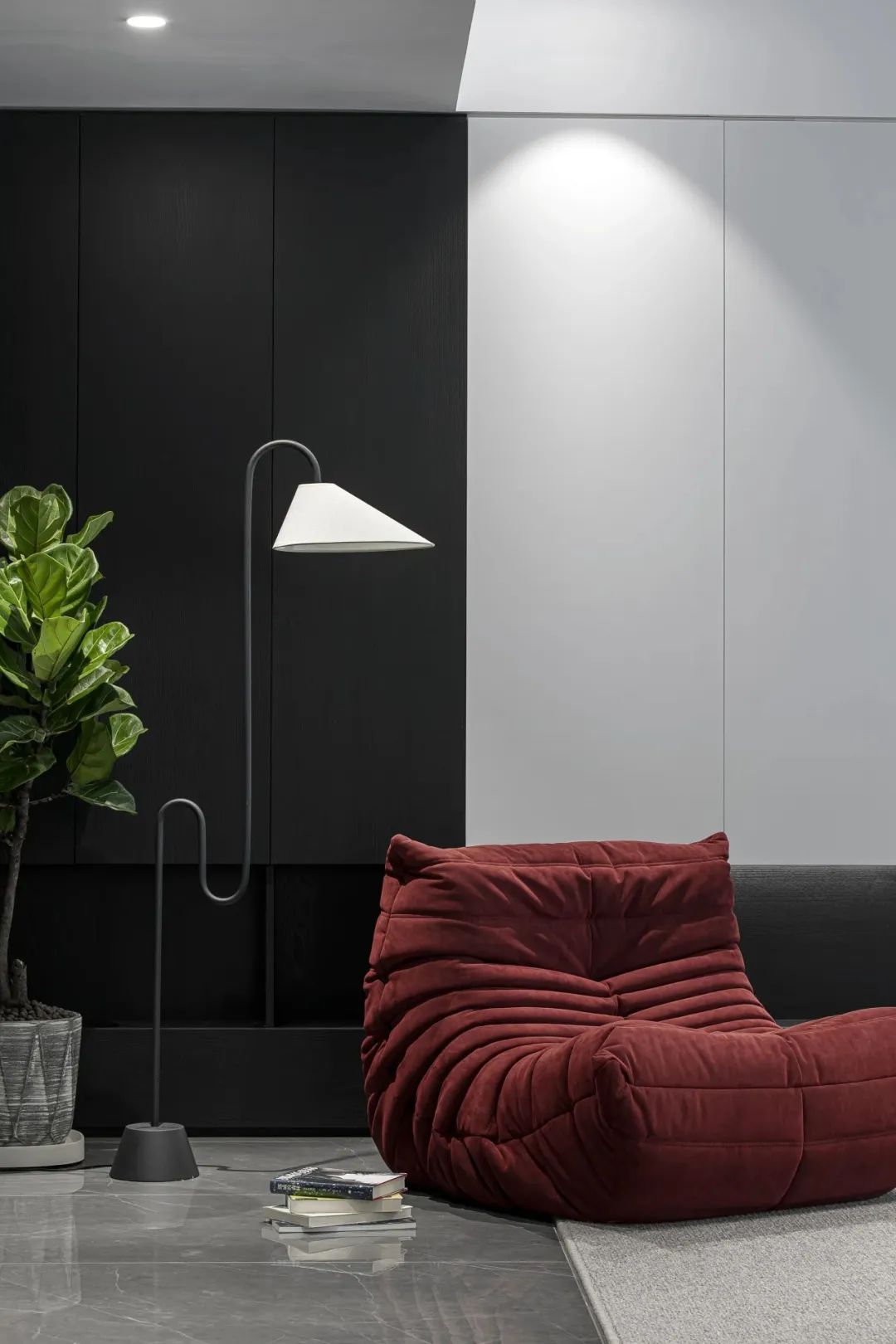 红与黑的碰撞 · 合肥万科时代之光住宅设计丨中国合肥丨黑白灰空间设计-10