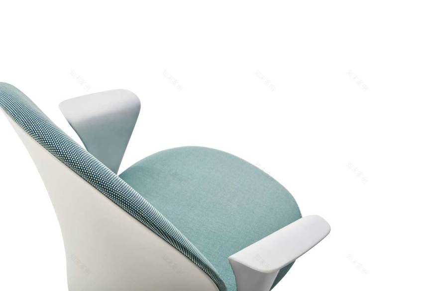 简约流线,打造适应现代办公的 Essa 任务椅-39