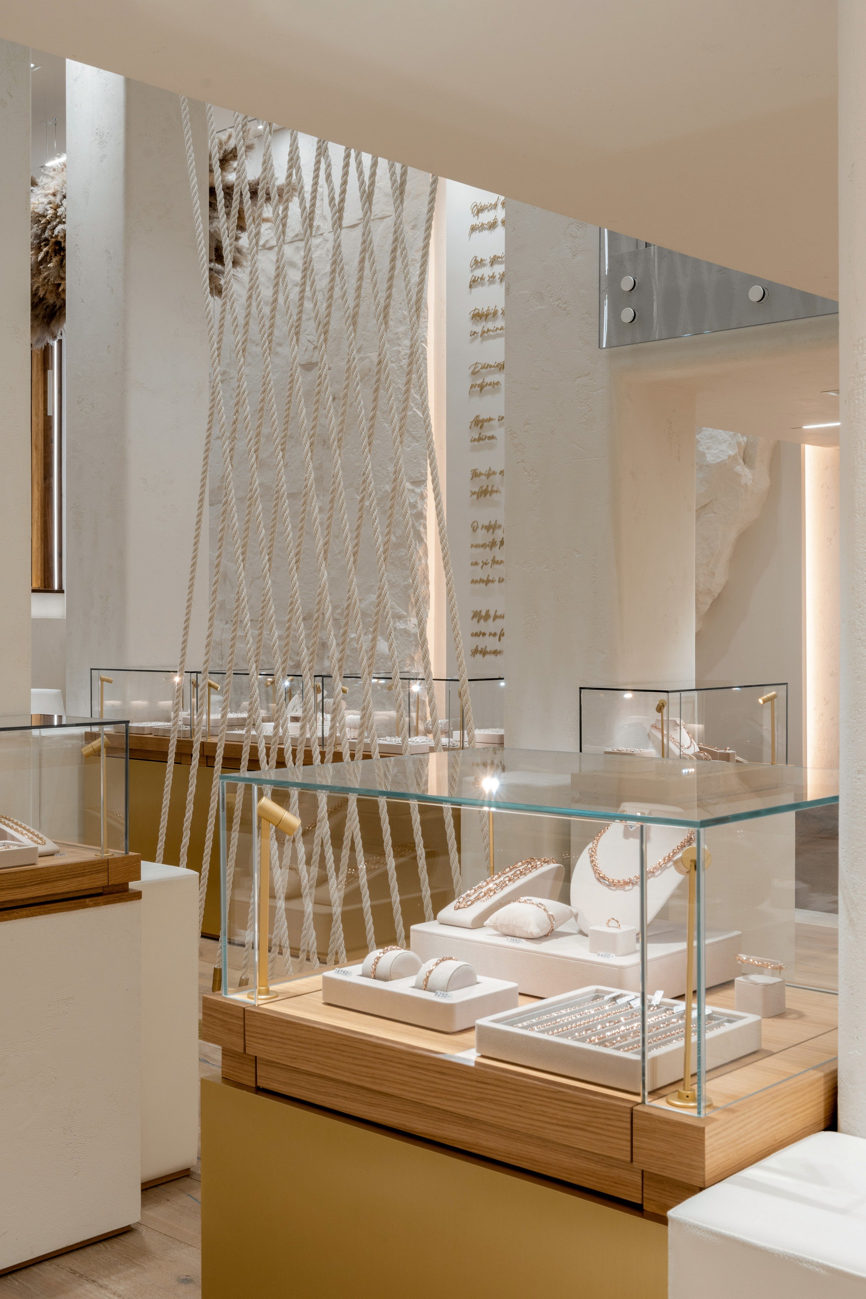 Aurum 商店品牌重塑丨Elena Grecu-25