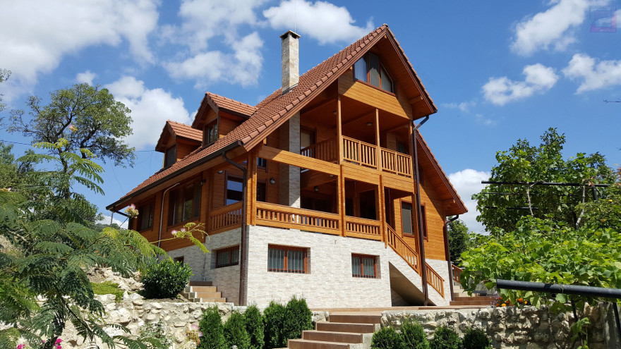 Bulgaria 海滨四层木质别墅-6