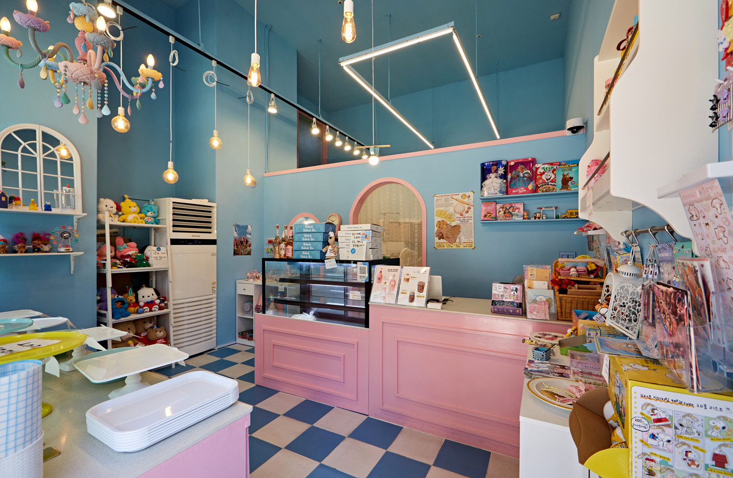 粉色梦幻 | 韩国设计师打造 10 平米迷你咖啡厅-3