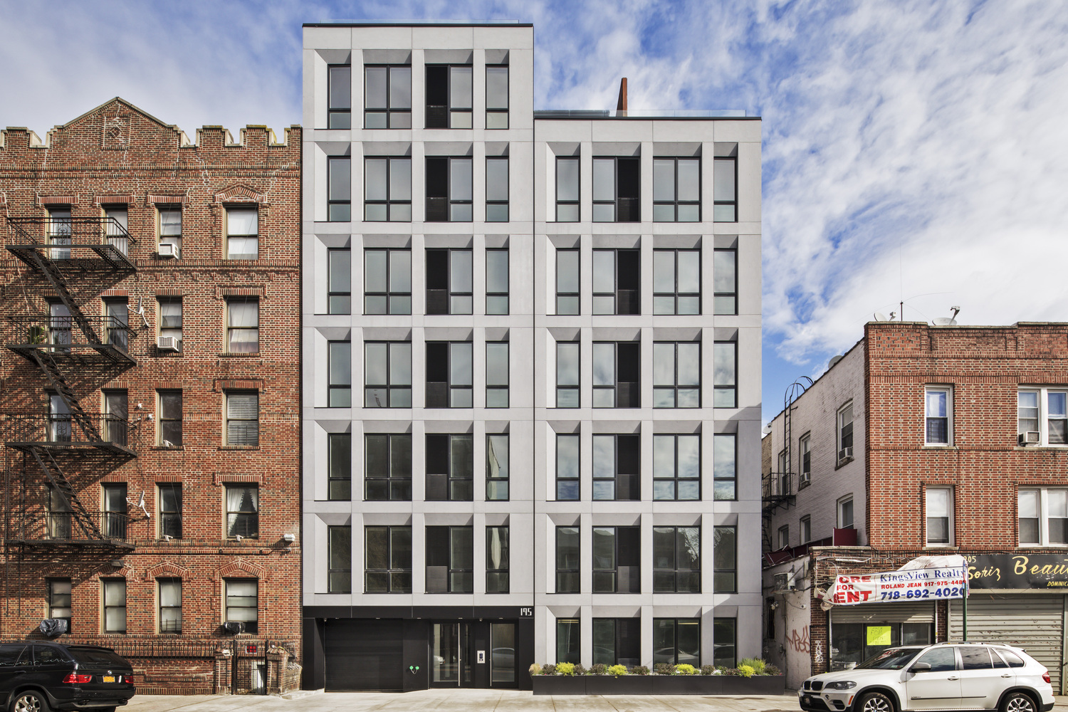 布碌仑 7 层住宅楼,阳光与都市景观的完美融合-10