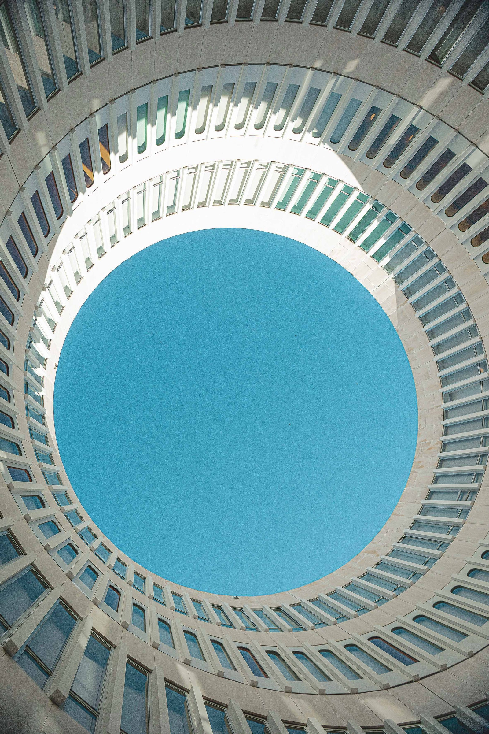 马德里 Cartier 珠宝展 | Jaime Hayón 的魔幻设计惊艳世界-2