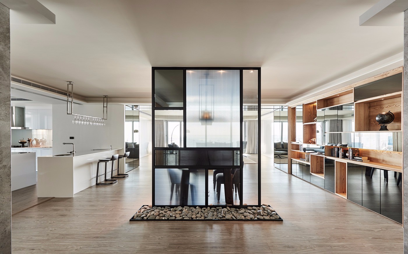 现代简约住宅光合作用设计 原木玻璃窗打造自然空间-7