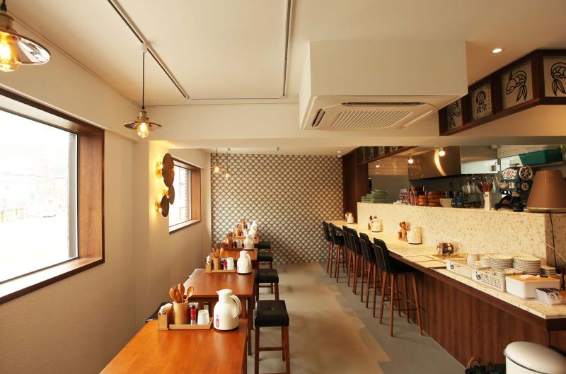 26 平现代日式料理店，打造温馨雅致用餐空间-2