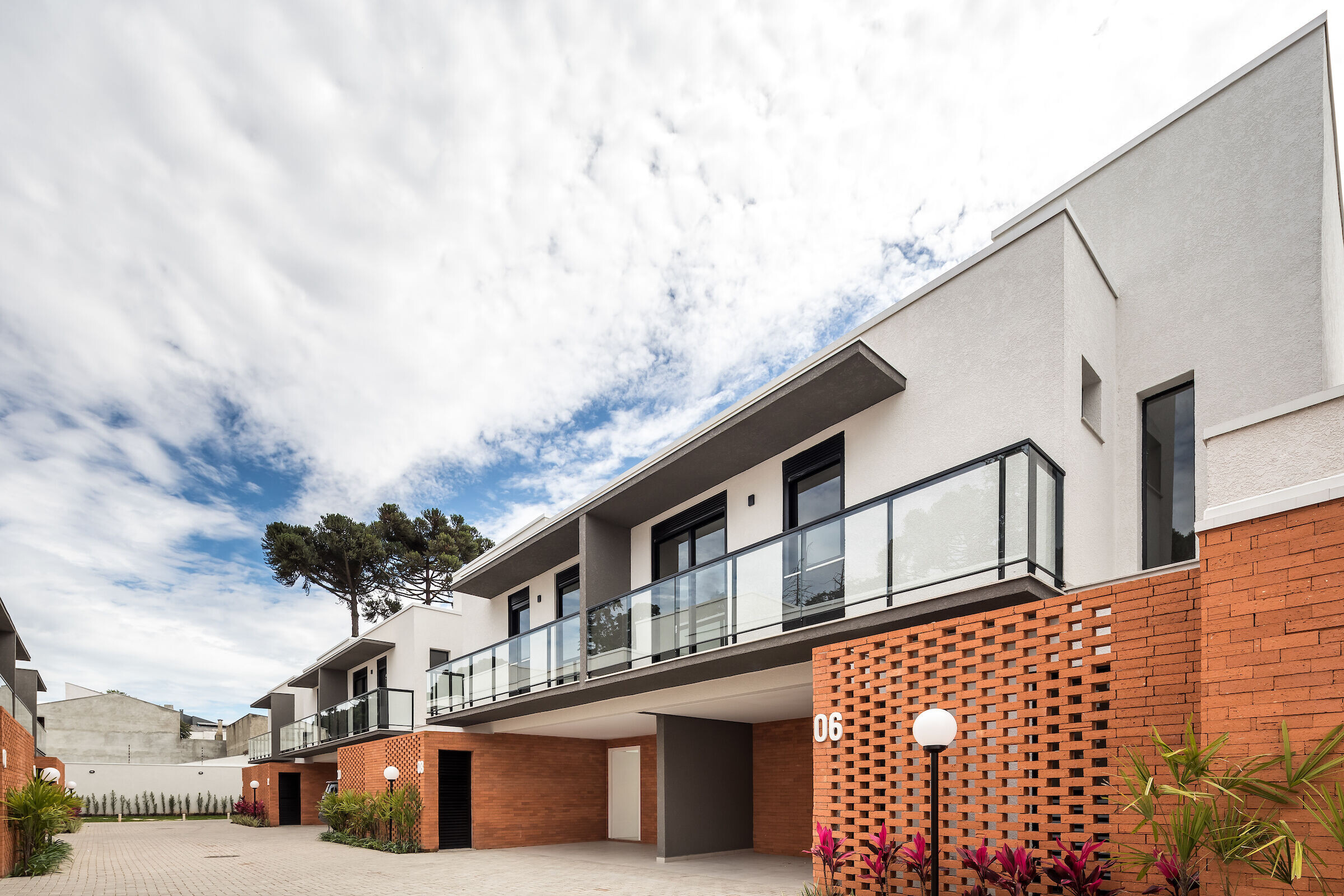 巴西 Curitiba 联排别墅设计丨Nommo Arquitetos-11