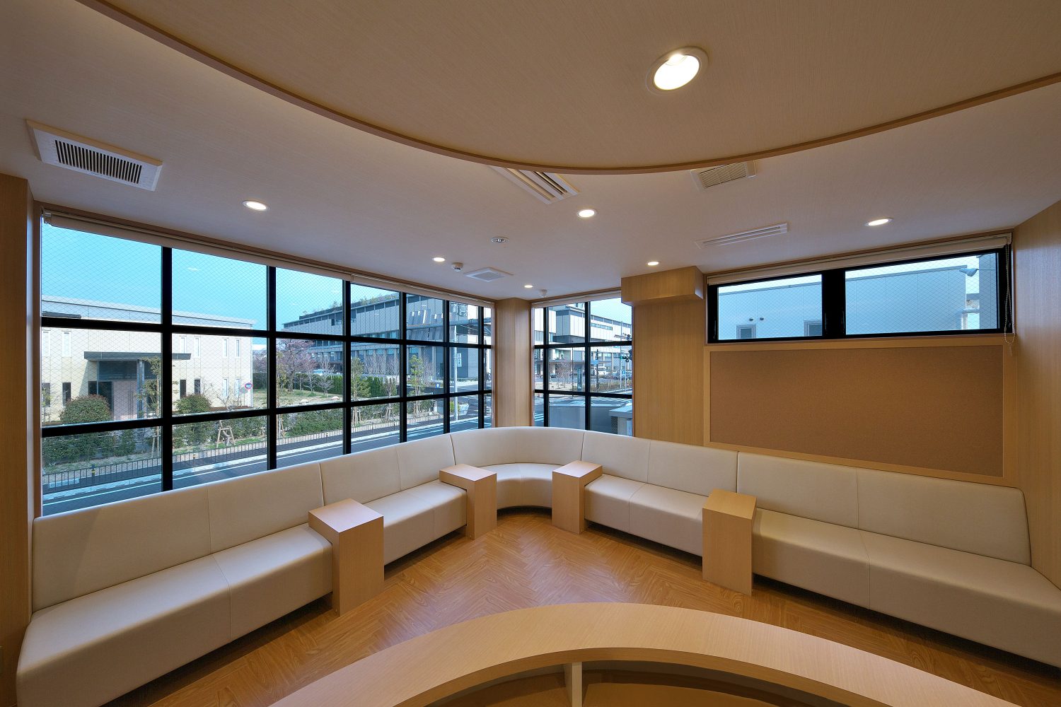 光诊所（注：みつる常见汉字写法有光等，这里根据一般情况推测翻译，若有具体背景信息可能会有更合适的译法） 丨日本兵库丨岩本 勝也＋エンバディデザイン-9