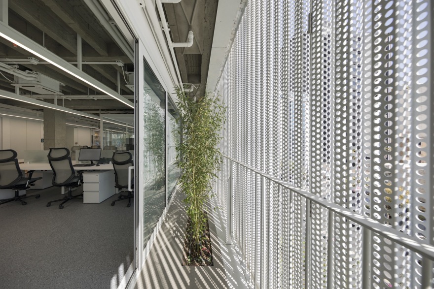 白装修办公楼丨伊朗德黑兰-11