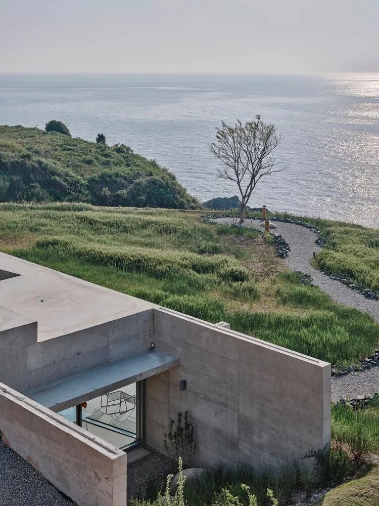 卢内特精品店丨罗马尼亚布加勒斯特丨Bogdan Ciocodeica Studio-87