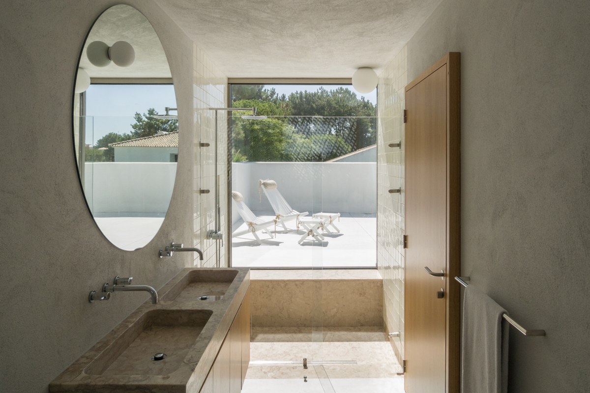 葡萄牙特罗亚绿意盎然的家庭住宅-40