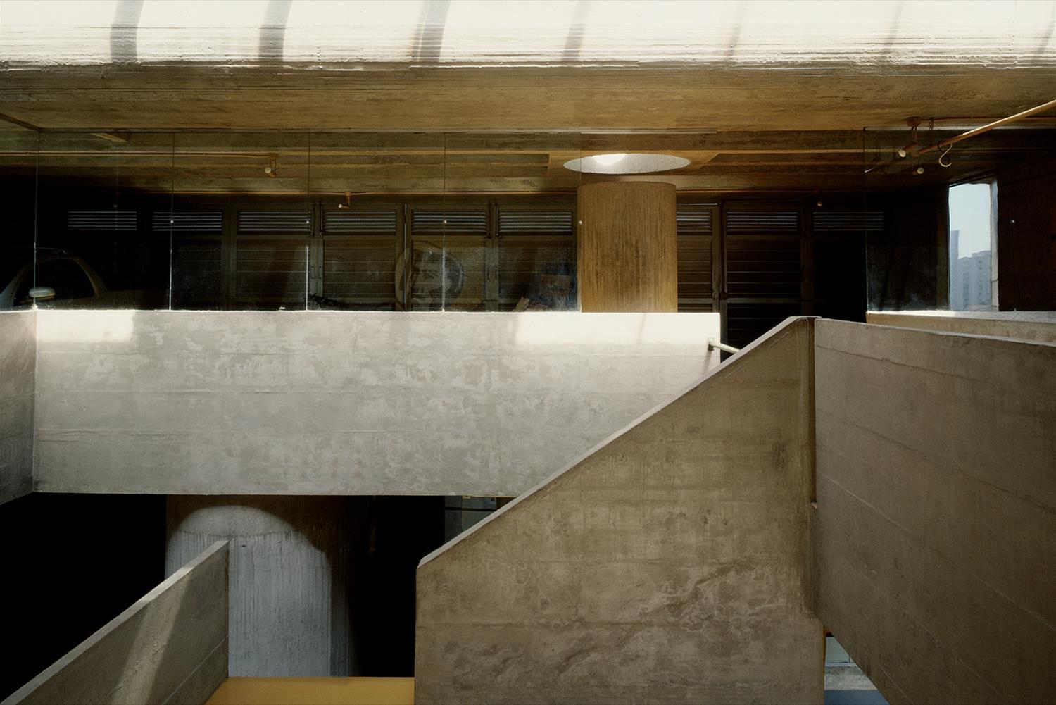 巴西圣保罗的铝混凝土玻璃住宅-4