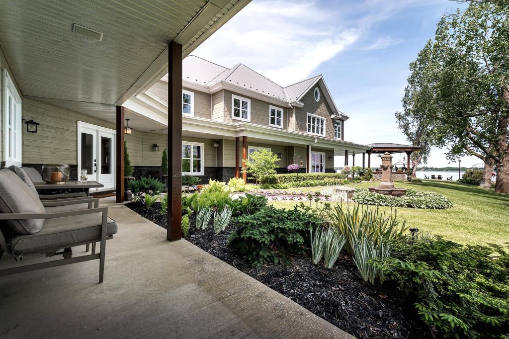 Valleyfield滨水宽敞房产丨加拿大魁北克丨Joli Joli Design-5