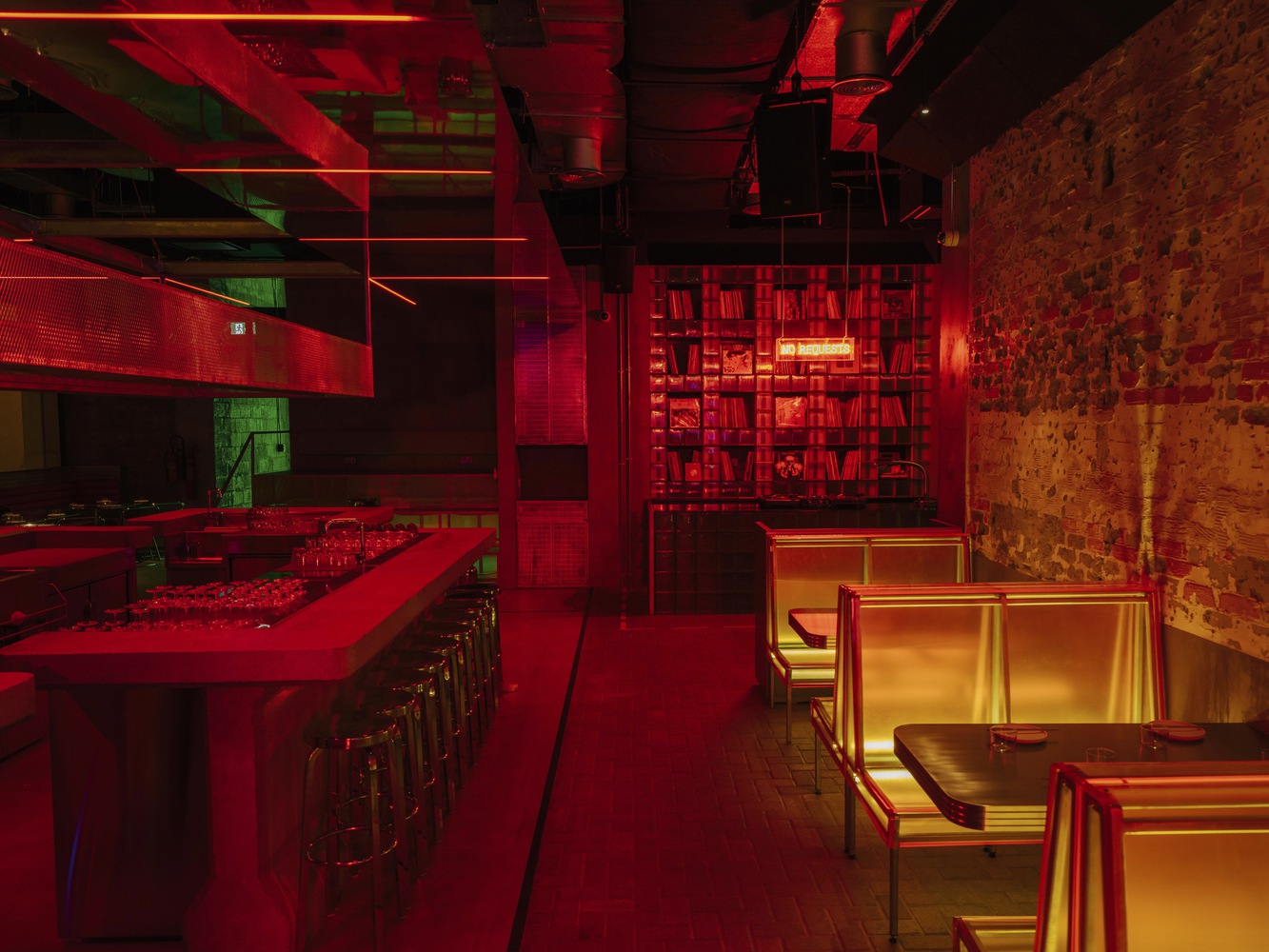 Electric Pawn Shop · 复古未来主义酒吧设计丨Accent Design Group-27