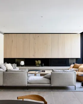 埃尔伍德庄园（注：HOUSE翻译为庄园较常见，但如果结合特定语境有其他更合适译法则可能不同，此处在无更多背景下按常见译法处理）