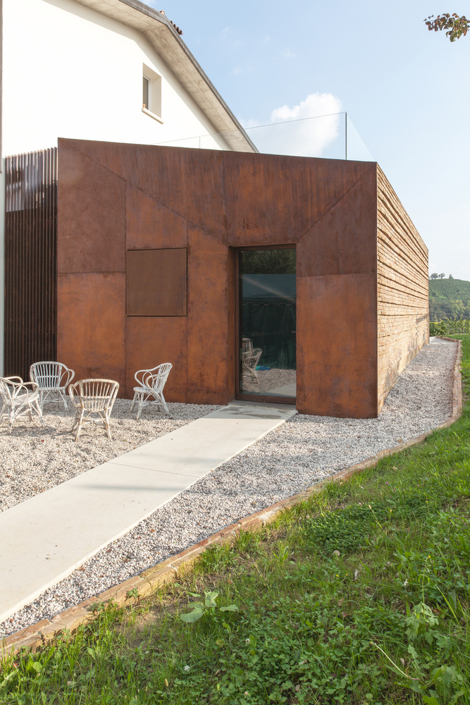 意大利乡村风格的家庭珠宝仓库展示空间-26