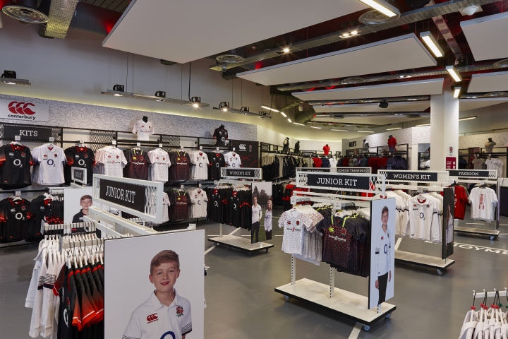 英格兰橄榄球商店 · 现代体育零售空间的创新设计-21