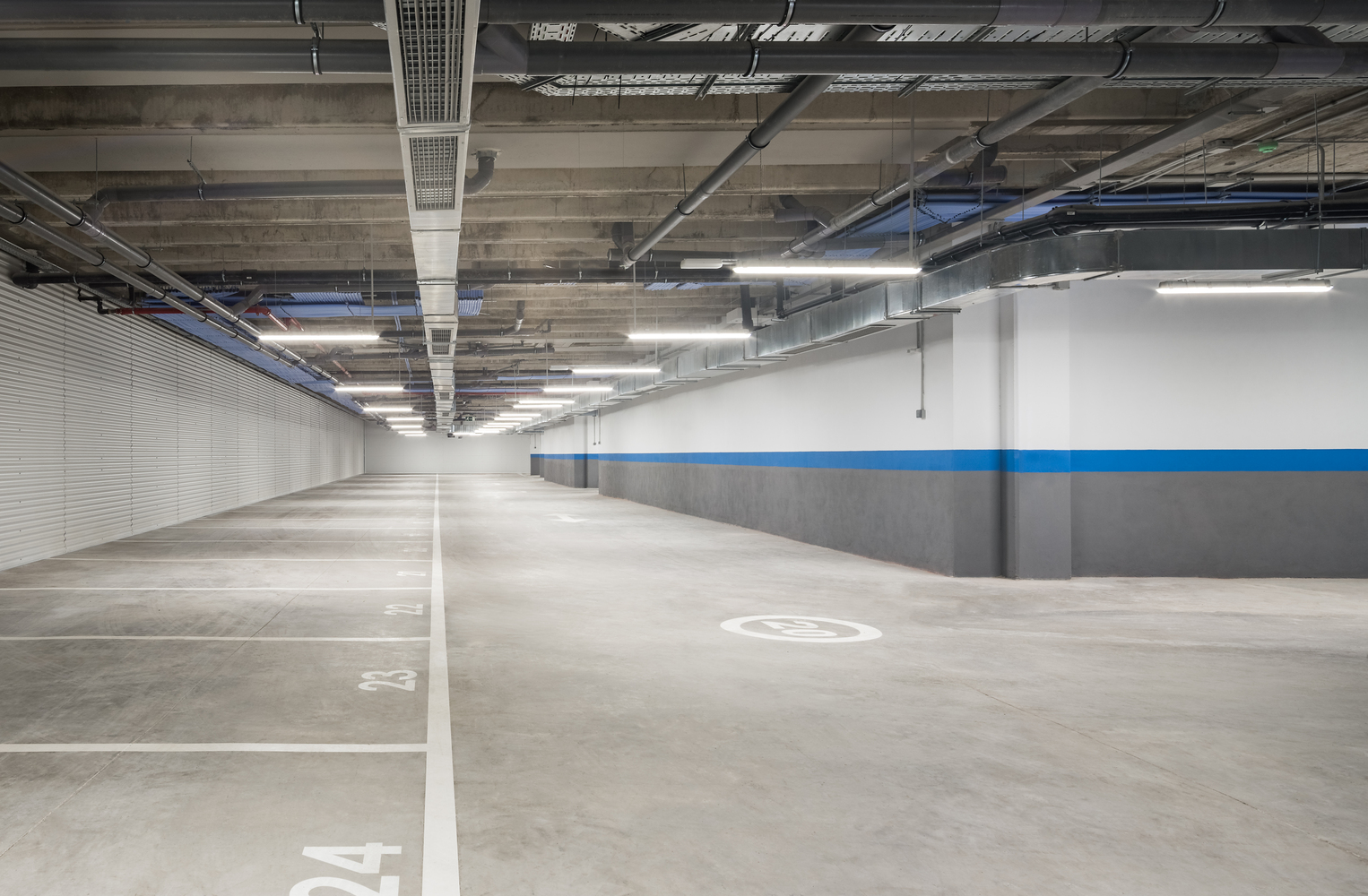 Madrid Adelfas 98 绿色住宅大楼，双体积设计优化自然光-51