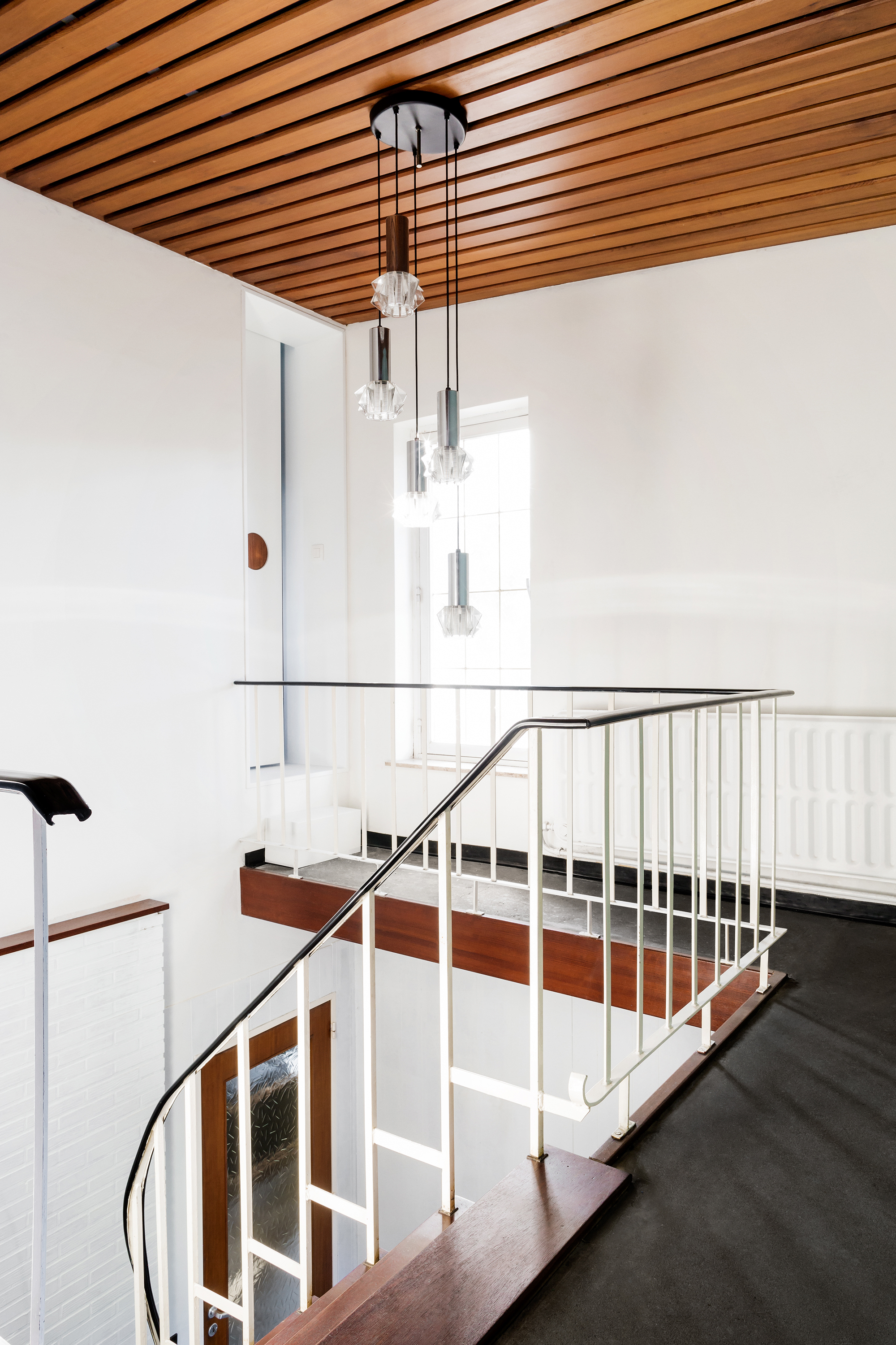 大众汽车屋（注：这里推测VW是大众汽车Volkswagen的缩写，House直译为屋，整体含义可能是大众汽车相关的场所，如展厅、门店等，需结合具体语境进一步准确理解 ） 丨Dirk Engelen等团队成员-3