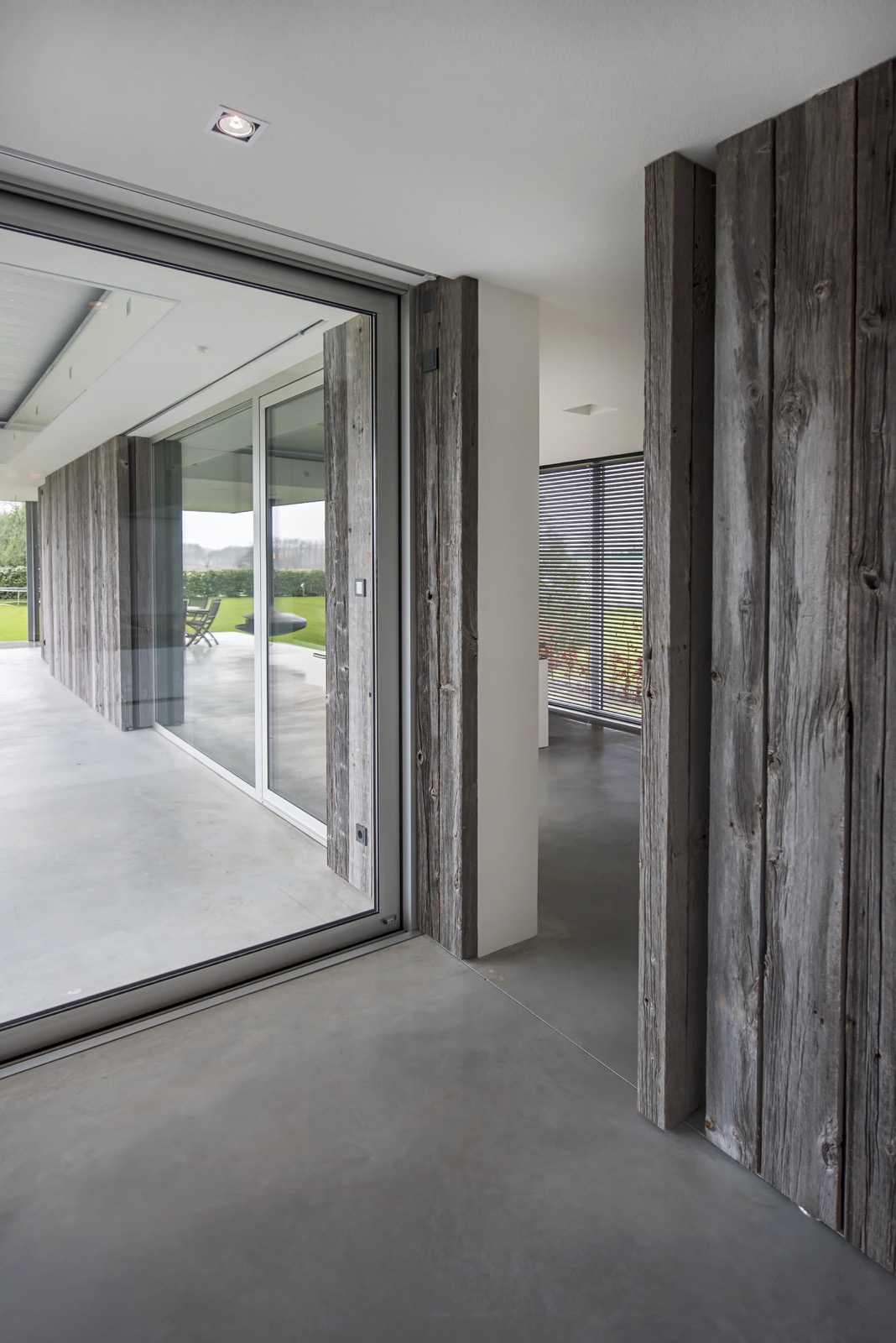 Exclusive Barnwood Doors-3