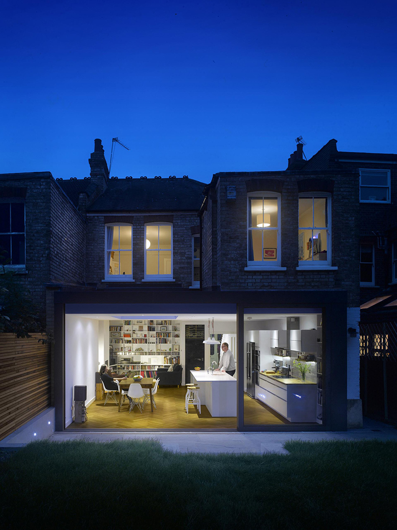 Redston Road Home in England Features a Contemporary Extension | Home Design Lover-19
