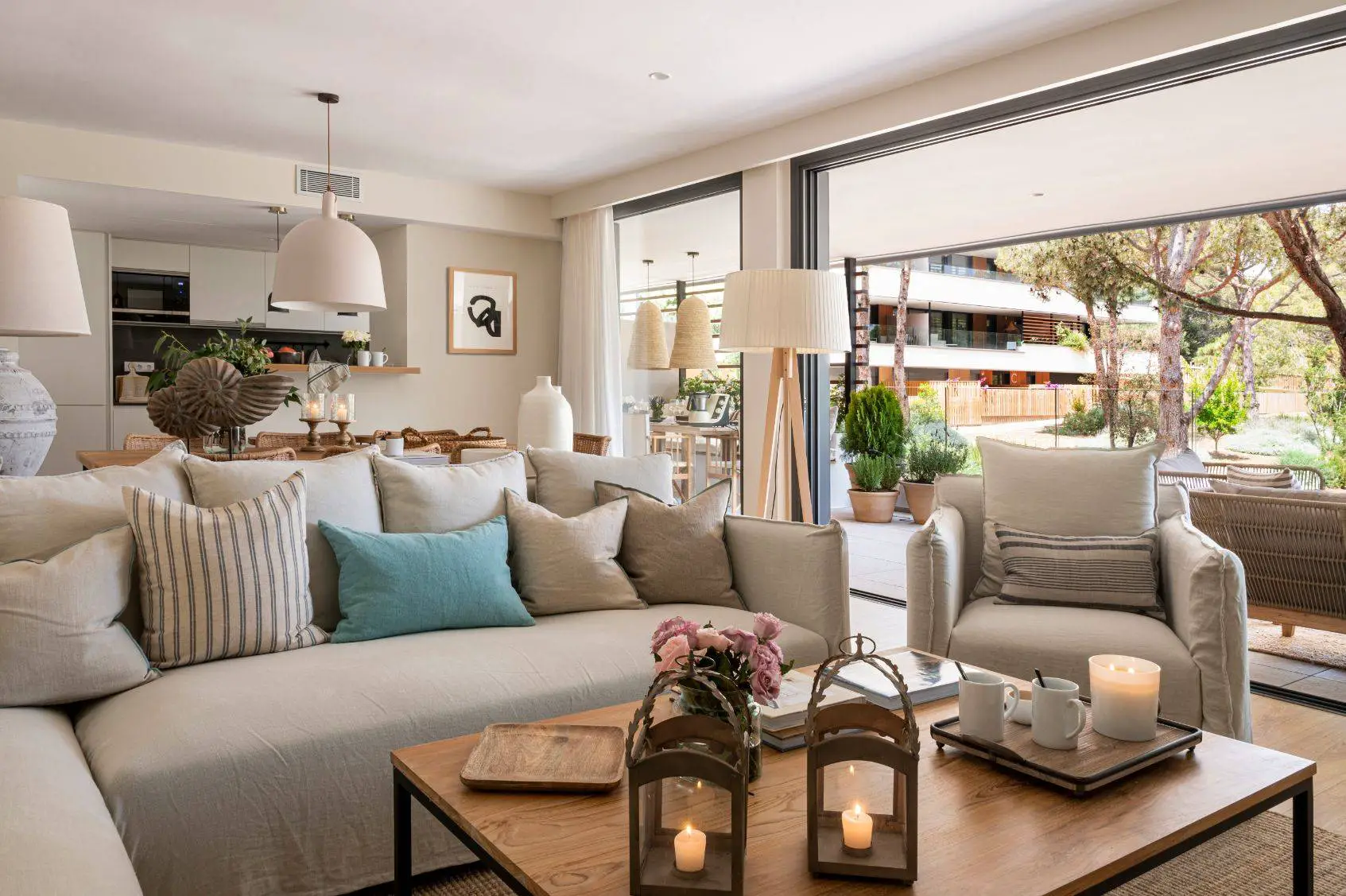 地中海风情新居,西班牙 Costa Brava 的绿意空间-5