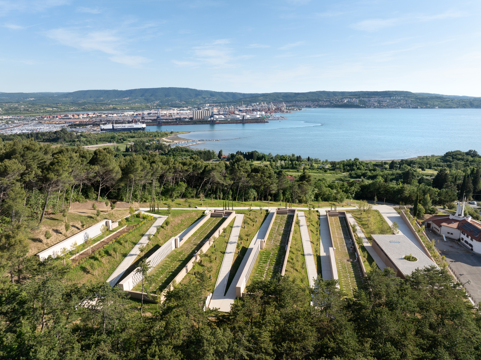 安卡兰公墓丨斯洛文尼亚丨void arhitektura-26