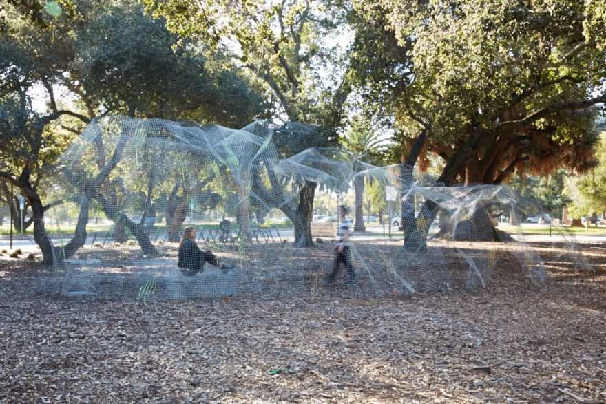 茧;茧状物;(某些昆虫的)卵袋;防护层丨Bach Architecture 及多学科学生团队-3