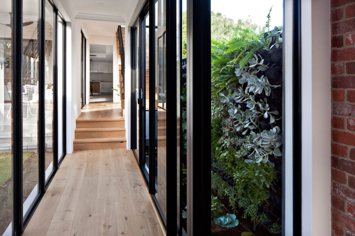 Residential Attitudes Designs a Beautiful Home Full of Light-12