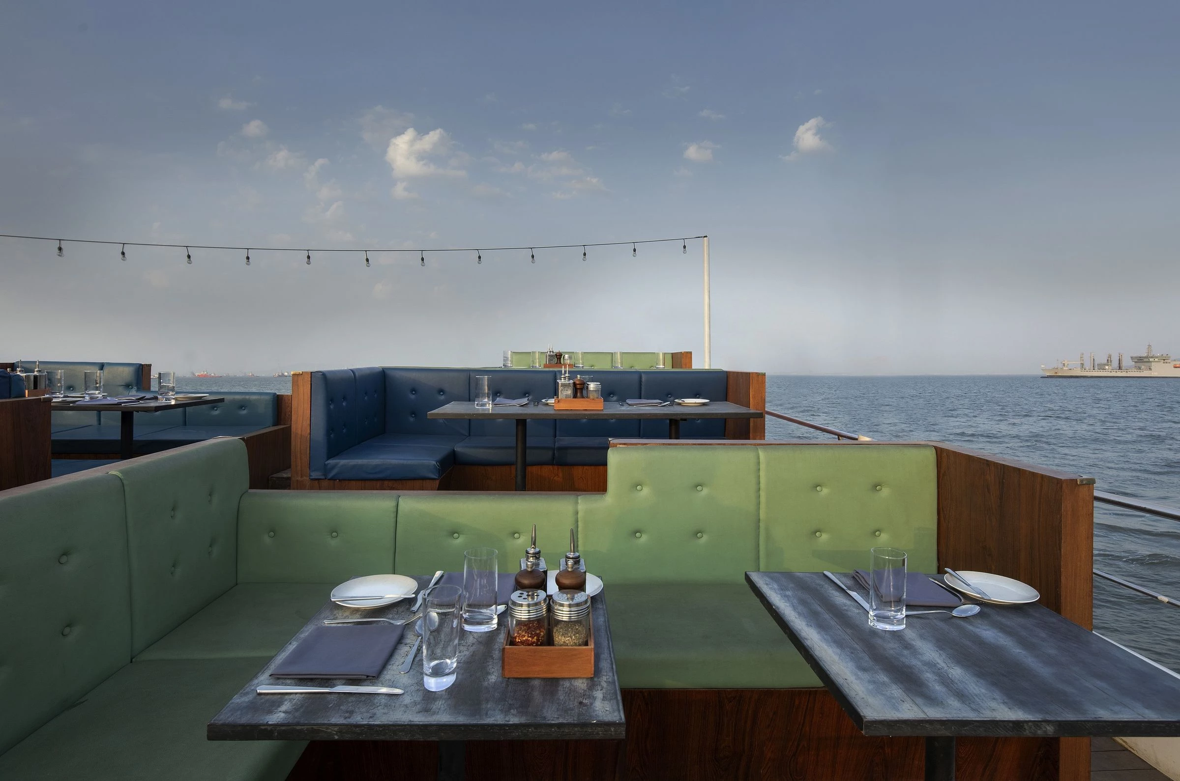 印度高端漂浮餐厅-17