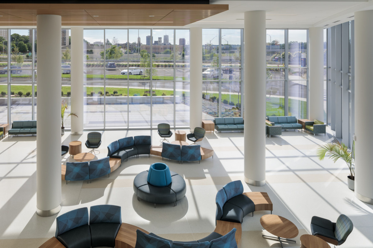 Summa Health Akron Campus West Tower | 曲线美学打造健康空间新典范-14