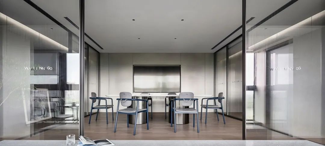WING 东翼设计·办公空间丨中国佛山丨广东东翼品牌设计有限公司-4