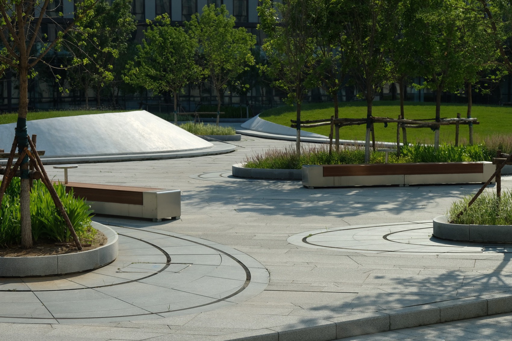 建筑“融于”景观·沈阳材料科学国家研究中心生长之园丨中国沈阳丨日本鹿岛建设株式会社,中国中建设计集团,R  land北京源树景观-21