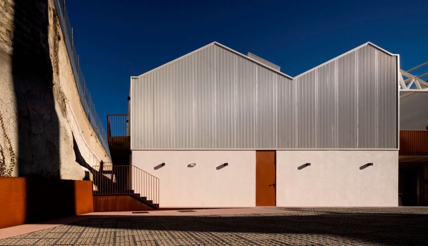 葡萄牙 António Granjo 混合用途综合建筑丨碎片-23