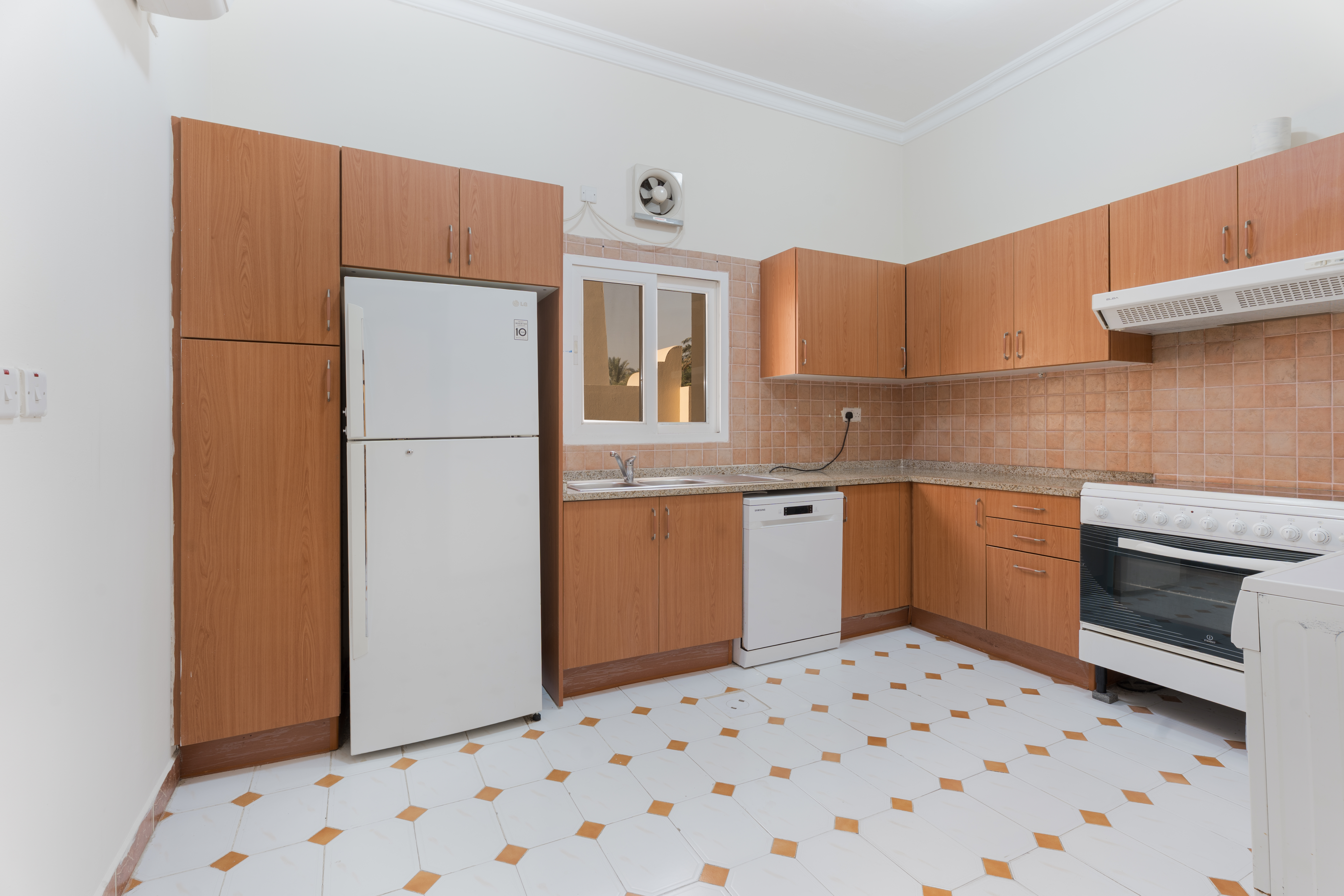 Villa In West Bay Lagoon-16