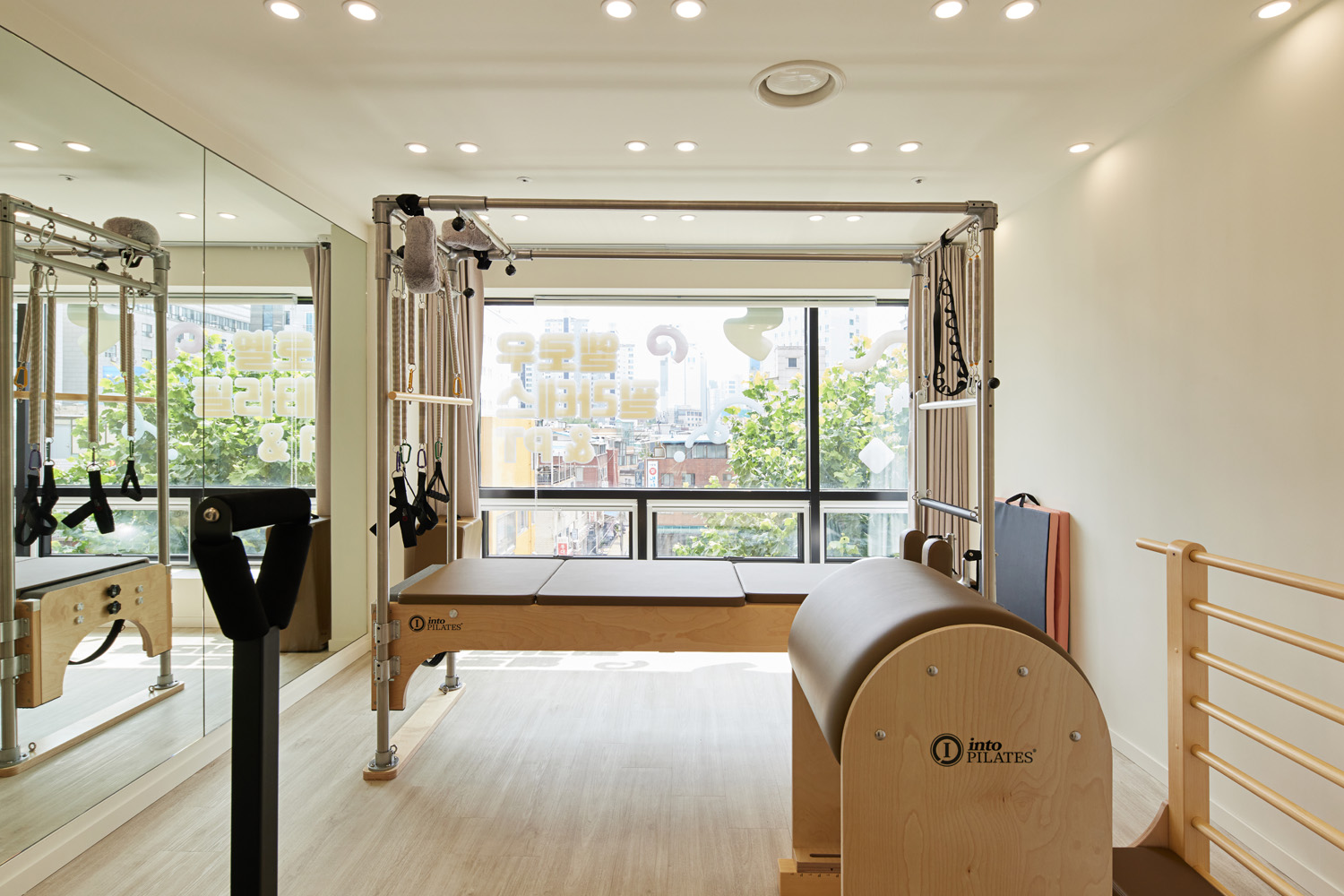 优雅白色调，打造温馨家居空间-6