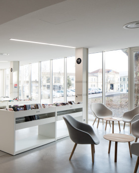 La Source,media library and centre for eco·citizenship in Le Bouscat (法国)