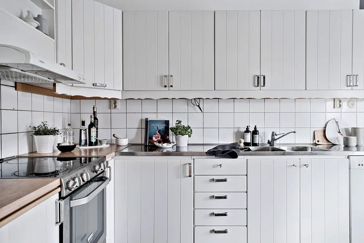 "弧形窗封闭的独特阳台 | Scandinave 风格公寓设计"-13