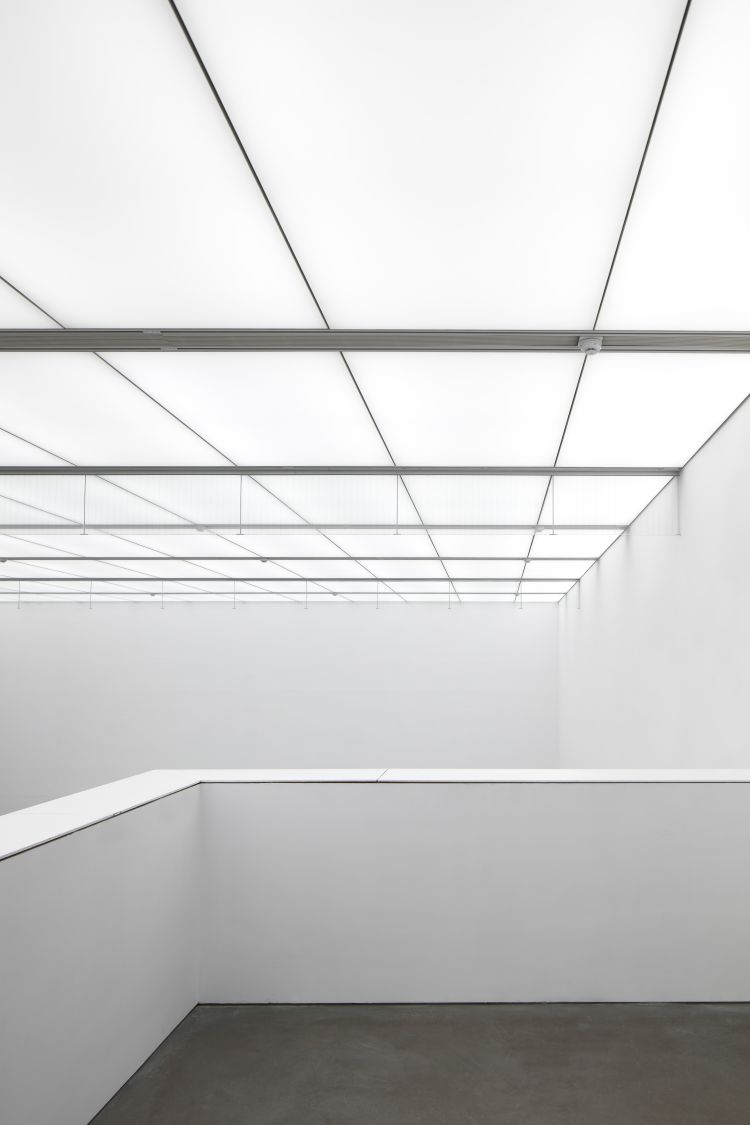 流動的靜謐 當代美的展現。- 高雄市立美術館「光 間」 - WEHOUSE-8
