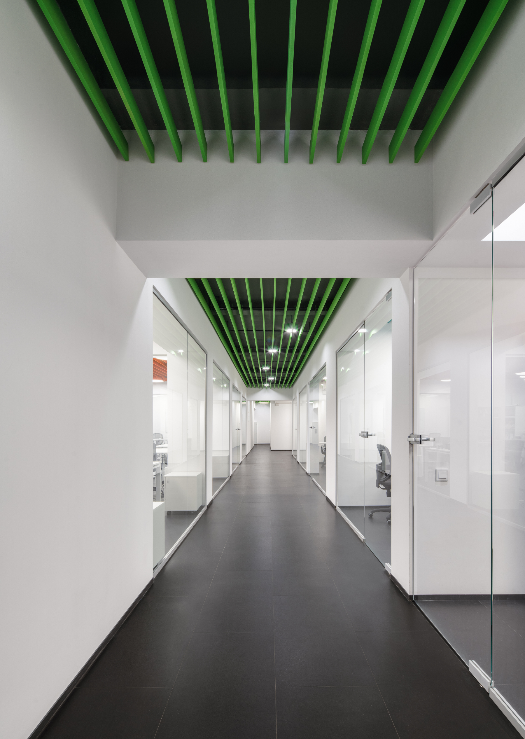 乌克兰透明 HR 办公室设计-30