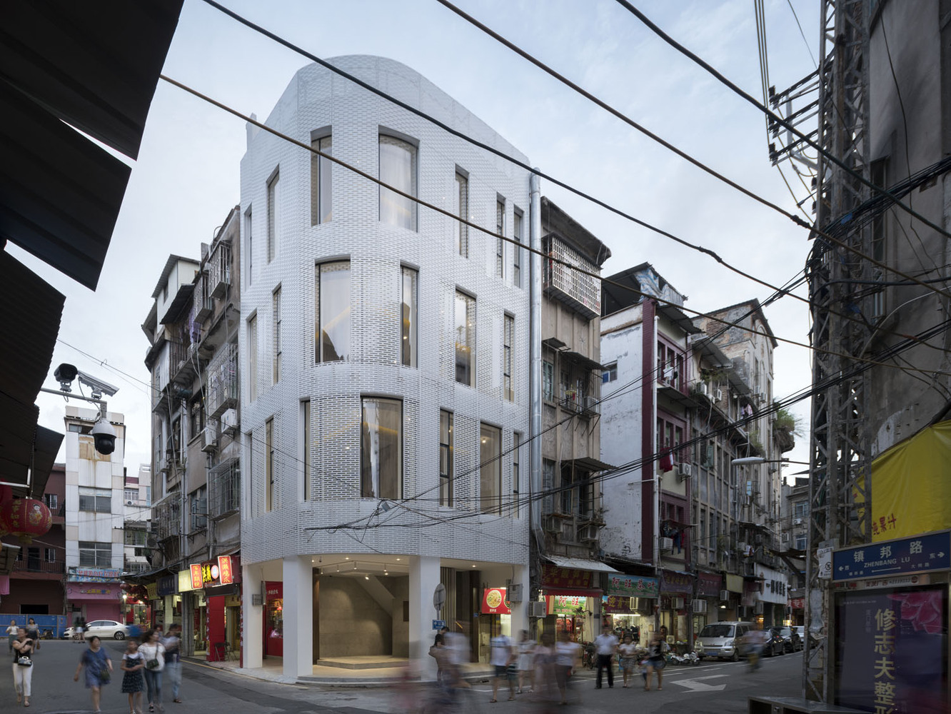 Old Building Renovation on Zhenbang Road  TEAM BLDG-33