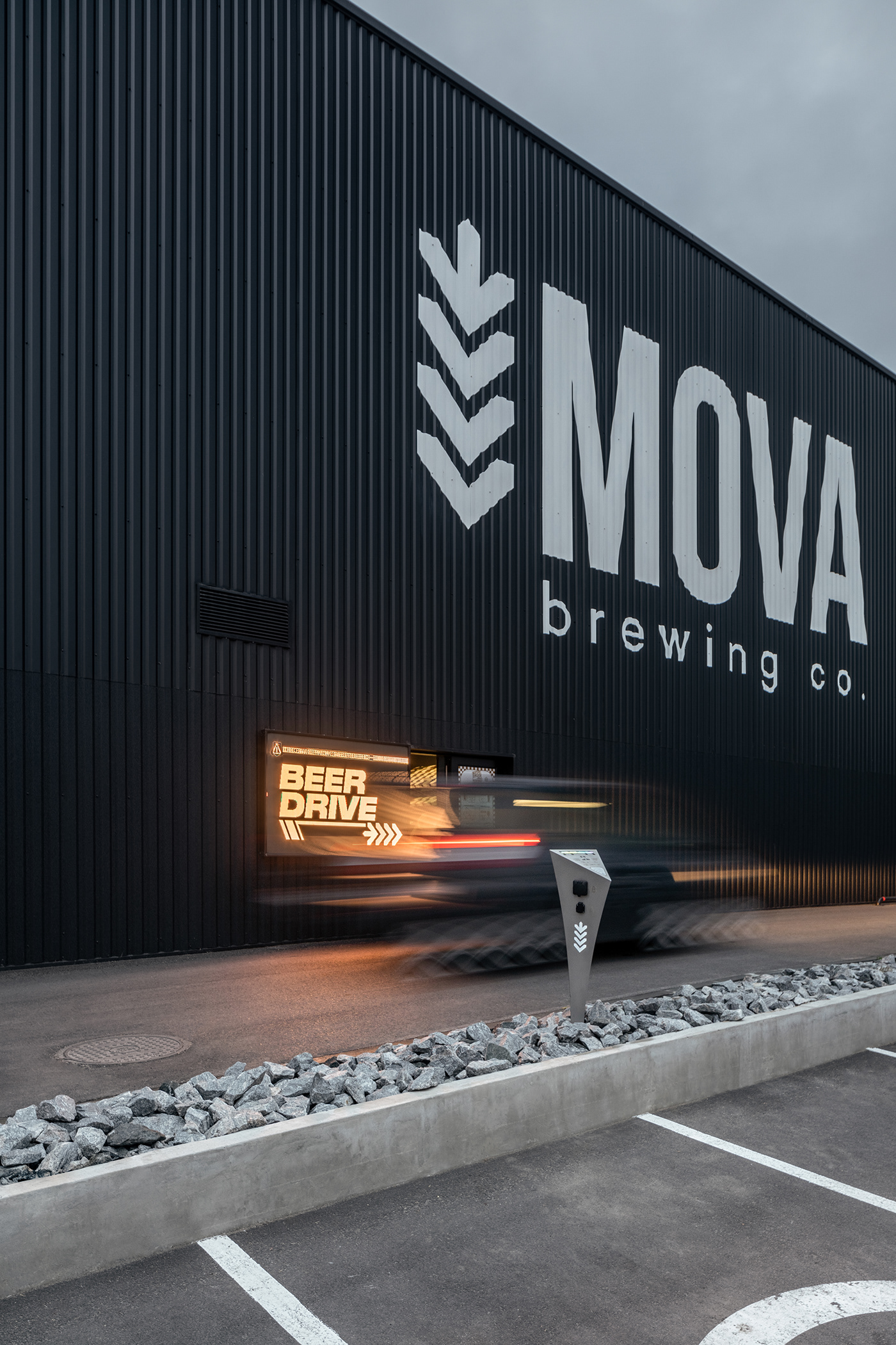 MOVA 啤酒空间丨乌克兰丨balbek bureau-16