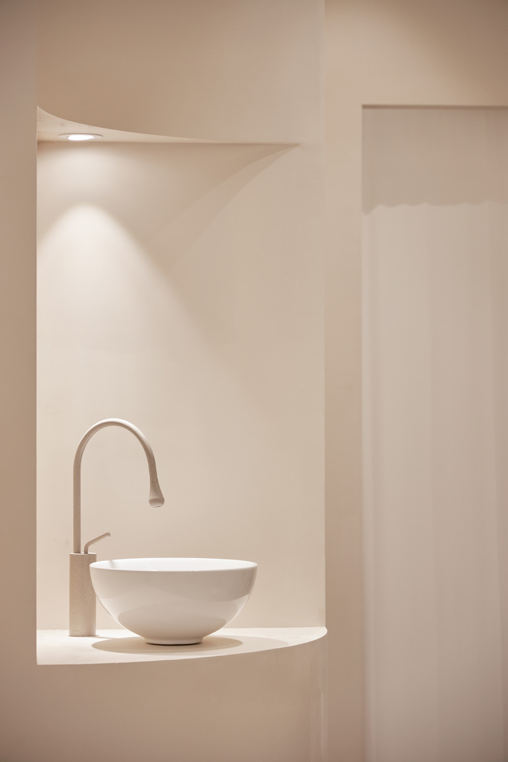 12 坪现代简约白调室内设计案例-16